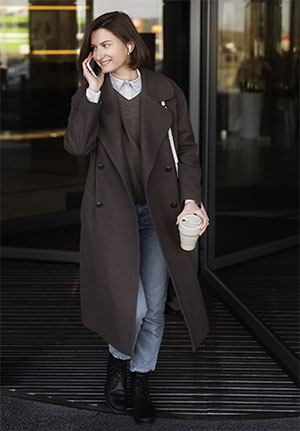 trendi-za-jesen-in-zimo-2025-rjava-barva