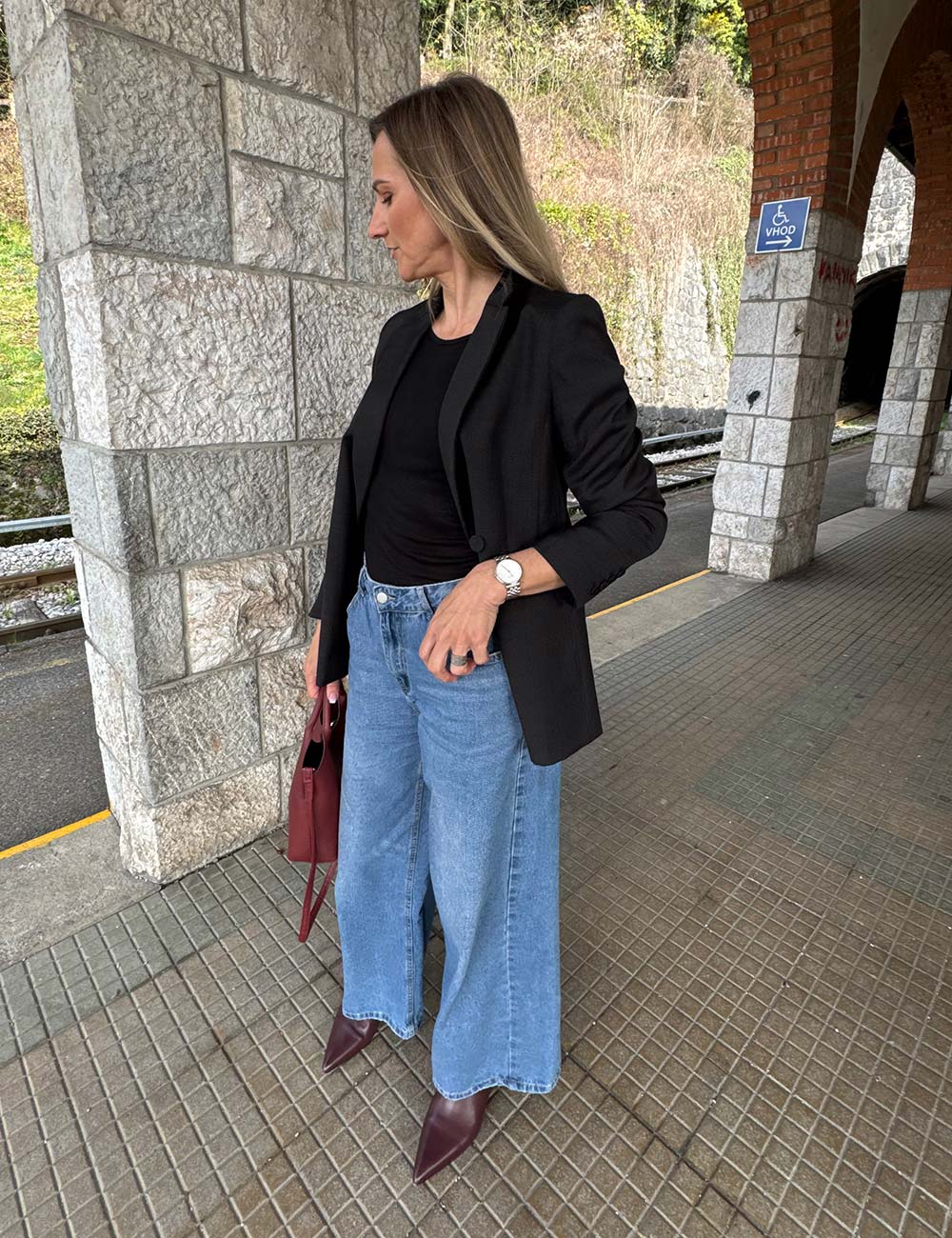 kavbojke-ki-ti-res-pristajajo-6